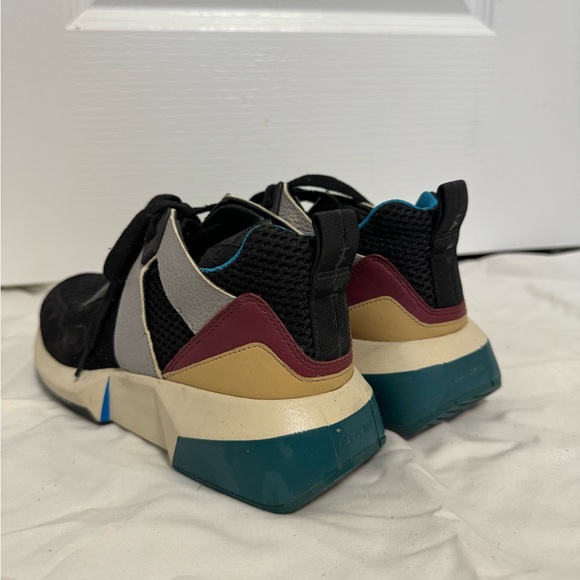 Via Spiga Black Colour Block Sneakers - Picture 2 of 4